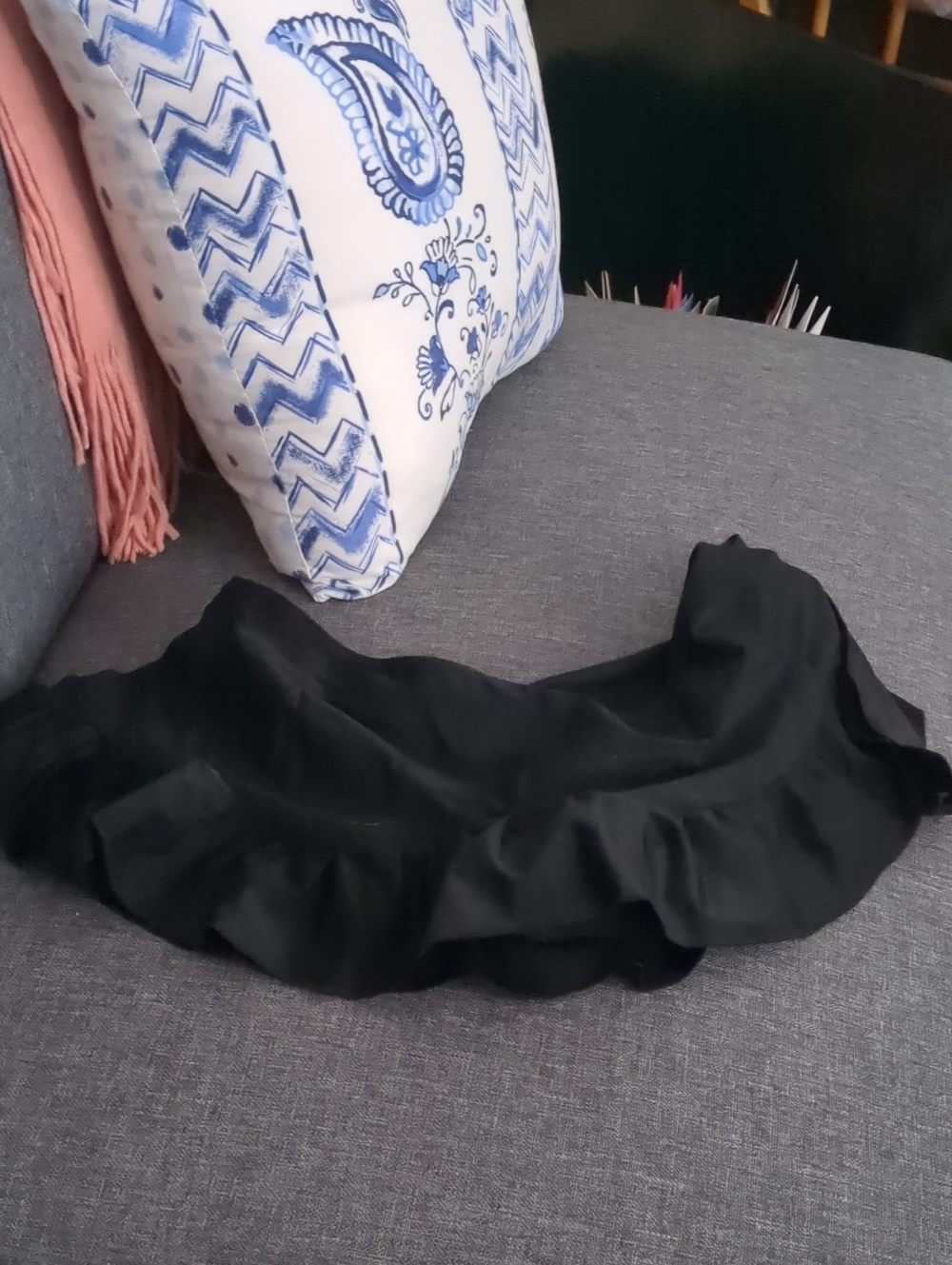 smart & sexy Black Ruffle Swim Bottom With Side Tie